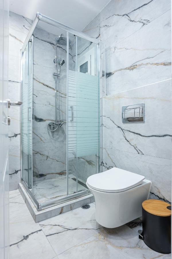 Luxury Downtown Apartment E1 Салоніки Екстер'єр фото